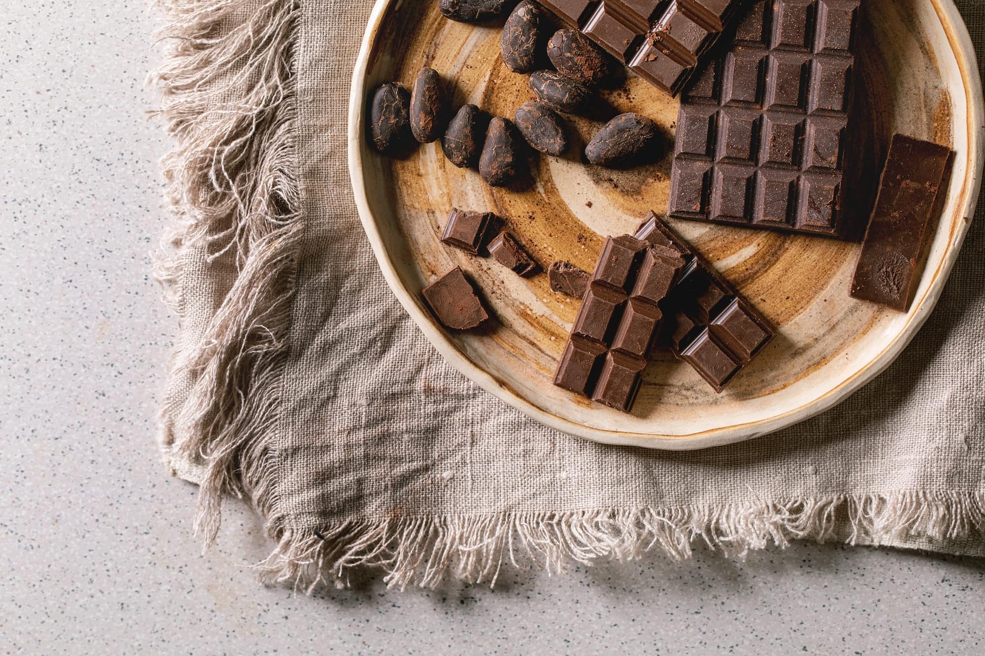 5 erwiesene gesundheitliche Vorteile von dunkler Schokolade